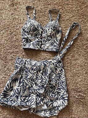 Haute Monde Navy and Cream Leaf Print Two-Piece Romper Set